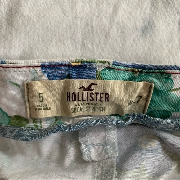 Hollister Blue and  Green Floral Shorts - Picture 3 of 4